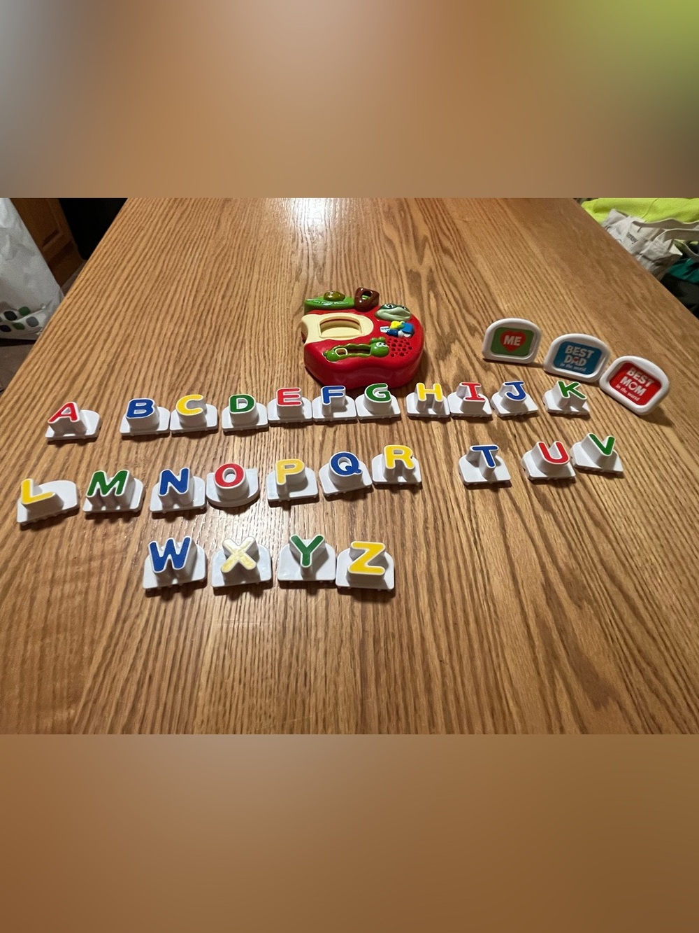 LeapFrog Tad's Fridge Phonics Apple Shape Magnetic Letter Set  WORKS CLEAN